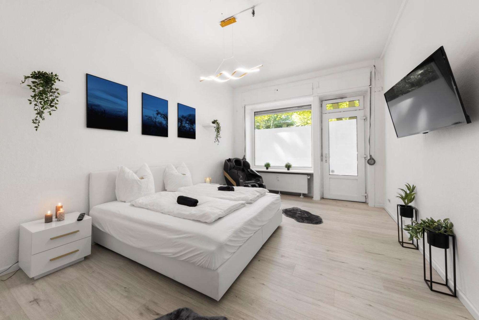 62qm2, Massageseat, Billard-table, King-sized Bed Appartement Berlin